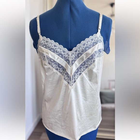 Vintage 70's Vanity Fair Beige Chevron Lace Cami Camisole Slip Top Size 36 *FLAW - Picture 2 of 9